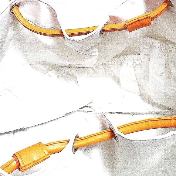 White tote - Picture 4 of 6